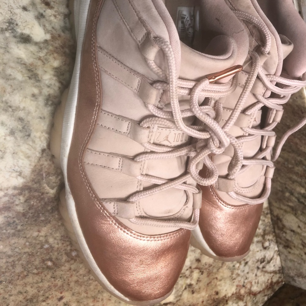 Jordan 11 Rose Gold